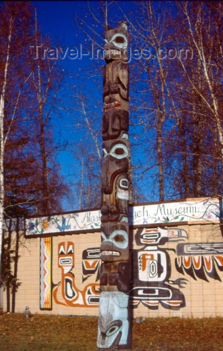 alaska6: Alaska - Fairbanks / FAI: totem at Alaskaland - photo by F.Rigaud - (c) Travel-Images.com - Stock Photography agency - Image Bank