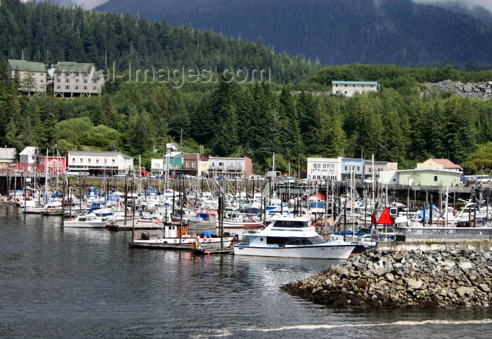 alaska91: Alaska - Ketchikan: amphibious vehicle - Alaska Amphibious tours - Ketchikan Duck  (photo by Robert Ziff) - (c) Travel-Images.com - Stock Photography agency - Image Bank