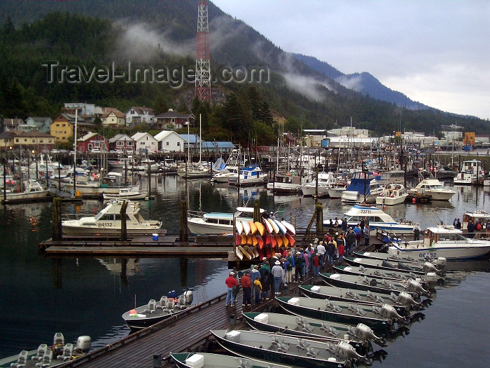 alaska92: Alaska - Ketchikan: queuing at the marina (photo by Robert Ziff) - (c) Travel-Images.com - Stock Photography agency - Image Bank