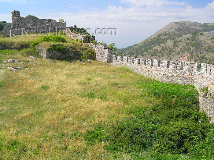 albania53: Albania / Shqiperia - Shkodër/ Shkoder / Shkodra: ramparts - walls - Rozafa fortress - photo by J.Kaman - (c) Travel-Images.com - Stock Photography agency - Image Bank