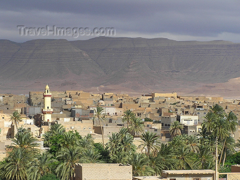 algeria107: Algeria / Algerie - Bou Saada: view over the Oasis of Happiness - photo by J.Kaman - vue de l'oasis du bonheur - (c) Travel-Images.com - Stock Photography agency - Image Bank