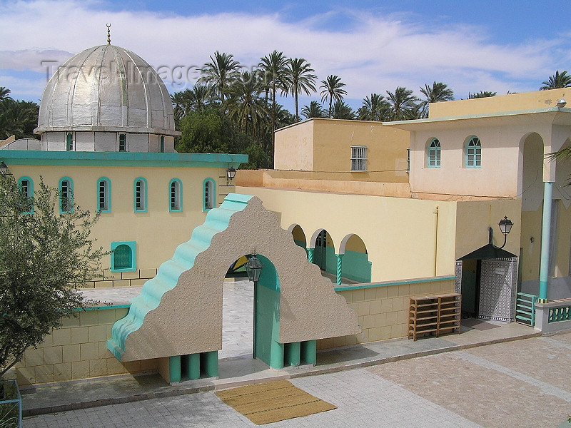 algeria113: Algeria / Algerie - Tolga: zaouia El-Othmania - shrine - photo by J.Kaman - tombeau - mausolée de Sidi Rouag - (c) Travel-Images.com - Stock Photography agency - Image Bank