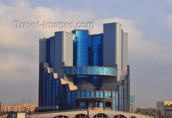 algeria155: Oran, Algeria / Algérie: Sonatrach building - Algerian state oil and gas company - produces 30% of Algeria's GNP - photo by M.Torres | siège de la Sonatrach - Société Nationale pour la Recherche, la Production, le Transport, la Transformation, et la Commercialisation des Hydrocarbures s.p.a. - (c) Travel-Images.com - Stock Photography agency - Image Bank