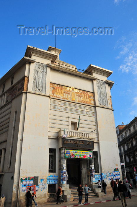 algeria174: Oran, Algeria / Algérie: Palace of Arts and Culture, former 'House of the settler' - architect Wolf - Place Zeddour Brahim El Kacem - photo by M.Torres | Palais des Arts et de la Culture d'Oran - ex Maison du Colon - architecte Wolf - Place Zeddour Brahim El Kacem - (c) Travel-Images.com - Stock Photography agency - Image Bank