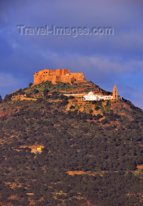 algeria180: Oran, Algeria / Algérie: Djebel Murdjadjo mountain and Santa Cruz fortress - photo by M.Torres | montagne Djebel Murdjadjo et la forteresse de Santa Cruz - (c) Travel-Images.com - Stock Photography agency - Image Bank