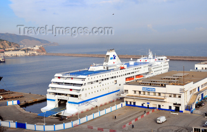 algeria186: Oran, Algeria / Algérie: harbor - Bassin d'Arzew - Alicante ferry El Djazair II and Harbour Station - photo by M.Torres | le port - Bassin d'Arzew - ferry pour Alicante, l'El Djazair II - Gare Maritime - (c) Travel-Images.com - Stock Photography agency - Image Bank