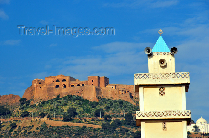 algeria191: Oran, Algeria / Algérie: Djebel Murdjadjo mountain and Santa Cruz fortress - minaret of the former church of St Andrew - photo by M.Torres | montagne Djebel Murdjadjo et la forteresse de Santa Cruz - premier plan le minaret de l'ex-eglise St André - (c) Travel-Images.com - Stock Photography agency - Image Bank