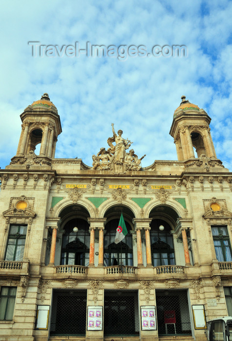 algeria228: Oran, Algeria / Algérie: the Opera house - Place du 1er Novembre 1954 - photo by M.Torres | l'Opéra - théâtre National Algérien - Place du 1er Novembre 1954 - Place d'armes - (c) Travel-Images.com - Stock Photography agency - Image Bank