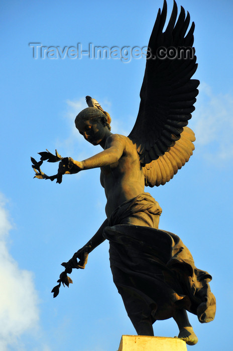 algeria240: Oran, Algeria / Algérie: Sidi Brahim monument -  winged Glory, sculpted by Aimé-Jules Dalou - Place du 1er Novembre - photo by M.Torres | Monument de Sidi Brahim - la Gloire - sculpteur Dalou - Place du 1er Novembre 1954 - (c) Travel-Images.com - Stock Photography agency - Image Bank