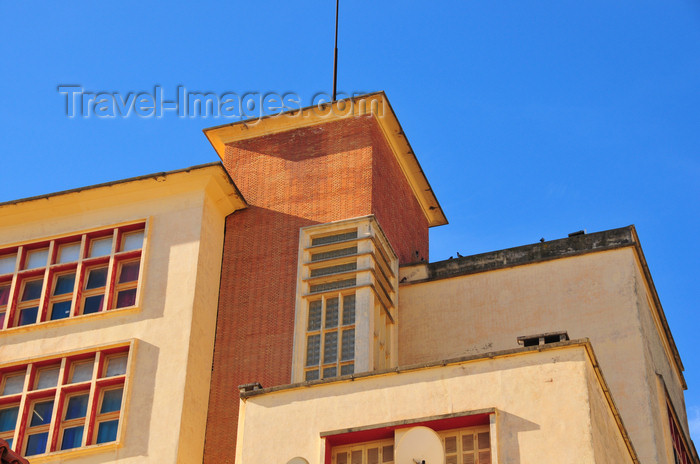 algeria324: Algeria / Algérie - Béjaïa / Bougie / Bgayet - Kabylie: Jean Maire school - Sidi Abdel Nadi quarter | école Jean Maire - quartier Sidi Abdel Nadi - photo by M.Torres - (c) Travel-Images.com - Stock Photography agency - Image Bank