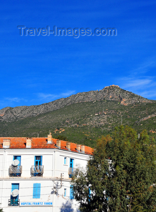 algeria328: Algeria / Algérie - Béjaïa / Bougie / Bgayet - Kabylie: Frantz Fanon hospital, Yemma Gouraya mountain and its fort | Hôpital Frantz Fanon, la montagne Gouraya et son fort - photo by M.Torres - (c) Travel-Images.com - Stock Photography agency - Image Bank