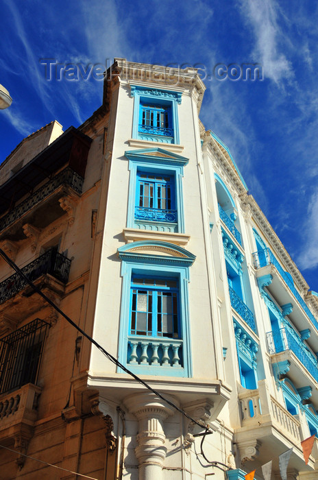 algeria354: Algeria / Algérie - Béjaïa / Bougie / Bgayet - Kabylie: corner at place de la Grande Poste | coin de rue - place de la Grande Poste, ex-place Clément Martel - photo by M.Torres - (c) Travel-Images.com - Stock Photography agency - Image Bank