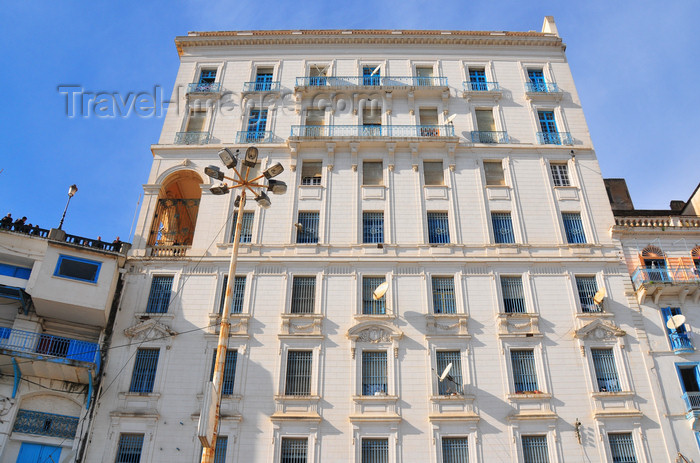 algeria379: Algeria / Algérie - Béjaïa / Bougie / Bgayet - Kabylie: Bank of Algeria - façade on Rue des Oliviers | Banque d'Algérie - façade Front de Mer - photo by M.Torres - (c) Travel-Images.com - Stock Photography agency - Image Bank