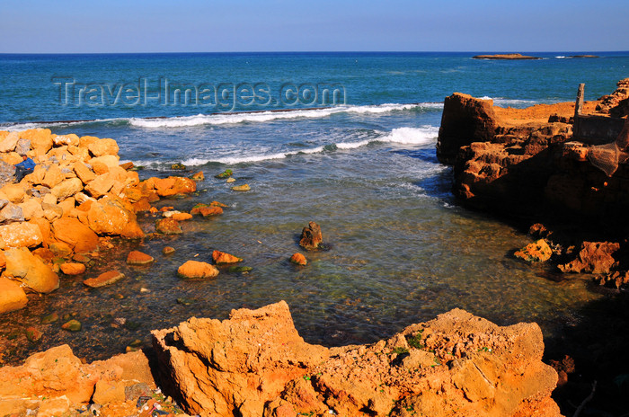 algeria409: Tipaza, Algeria / Algérie: small cove east of the port | petite anse - photo by M.Torres - (c) Travel-Images.com - Stock Photography agency - Image Bank