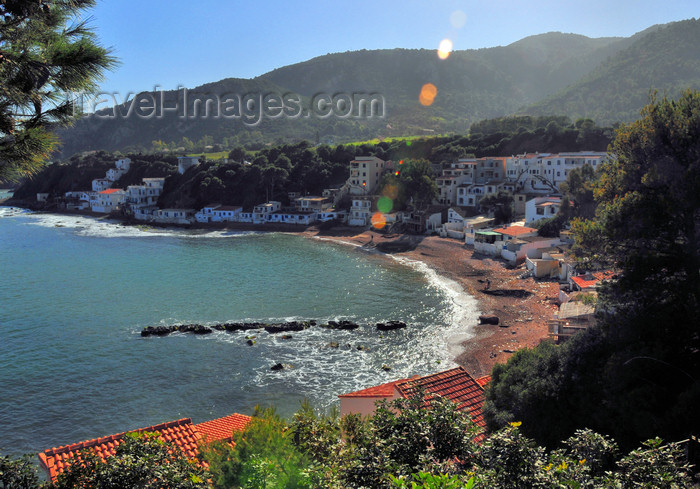 algeria413: Boumachou - Tipaza wilaya, Algeria / Algérie: – beach and small cove, along the W109 road | plage et petite anse, le long de la route W109 - photo by M.Torres - (c) Travel-Images.com - Stock Photography agency - Image Bank