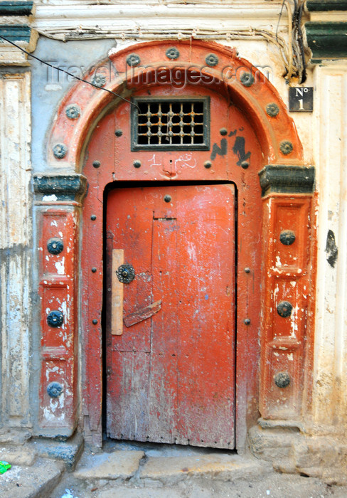 algeria470: Algiers / Alger - Algeria / Algérie: Moorish door - Kasbah of Algiers - UNESCO World Heritage Site | porte mauresque - Casbah d'Alger - Patrimoine mondial de l’UNESCO - photo by M.Torres - (c) Travel-Images.com - Stock Photography agency - Image Bank