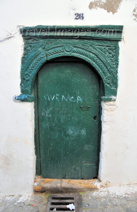 algeria476: Algiers / Alger - Algeria / Algérie: moorish door - green - Kasbah of Algiers - UNESCO World Heritage Site | porte mauresque - vert - Casbah d'Alger - Patrimoine mondial de l’UNESCO - photo by M.Torres - (c) Travel-Images.com - Stock Photography agency - Image Bank