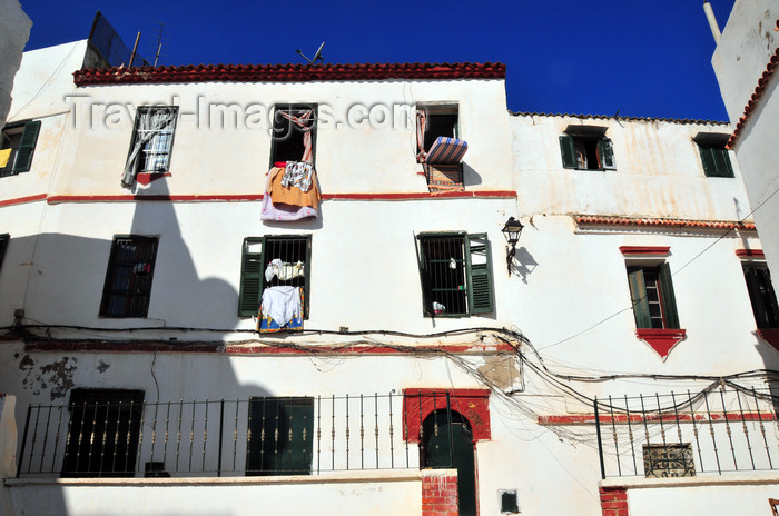 algeria480: Algiers / Alger - Algeria / Algérie: white façades of the higher-Kasbah - UNESCO World Heritage Site | façades blanches de la haute-Casbah - Patrimoine mondial de l’UNESCO - photo by M.Torres - (c) Travel-Images.com - Stock Photography agency - Image Bank