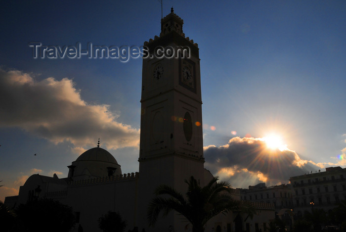 algeria514: Algiers / Alger - Algeria / Algérie: El Jedid mosque - Martyrs square - silhouette | Mosquée El Jedid - silhouette - Place des Martyrs - photo by M.Torres - (c) Travel-Images.com - Stock Photography agency - Image Bank