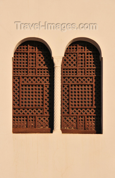 algeria516: Algiers / Alger - Algeria / Algérie: El Jedid mosque - Martyrs square - elegant windows | fenêtres élégantes de la Mosquée El Jedid - Mosquée de la Pêcherie - Place des Martyrs - photo by M.Torres - (c) Travel-Images.com - Stock Photography agency - Image Bank