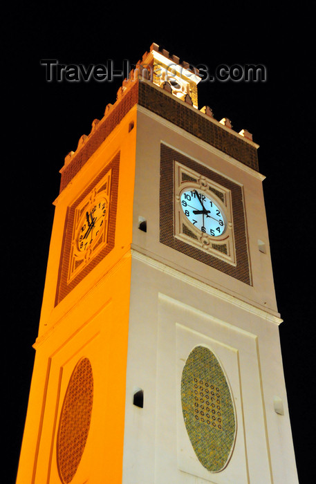 algeria525: Algiers / Alger - Algeria / Algérie: minaret at night - El Jedid mosque, the New Mosque - Martyrs square | minaret de nuit - Mosquée El Jedid - la Nouvelle Mosquée - Place des Martyrs - photo by M.Torres - (c) Travel-Images.com - Stock Photography agency - Image Bank