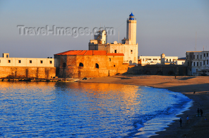 algeria529: Algiers / Alger - Algeria / Algérie: Ilot de la Marine - land-tied island - attached to the mainland by a causeway, the Khiereddine pier | Îlot de la Marine, attachée à la terre ferme par la Jetée Khiereddine - photo by M.Torres - (c) Travel-Images.com - Stock Photography agency - Image Bank