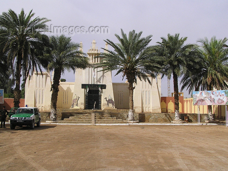 algeria57: Algeria / Algerie - Ouargla / Wargla: Museum of Sahara - photo by J.Kaman - Musée du Sahara - (c) Travel-Images.com - Stock Photography agency - Image Bank