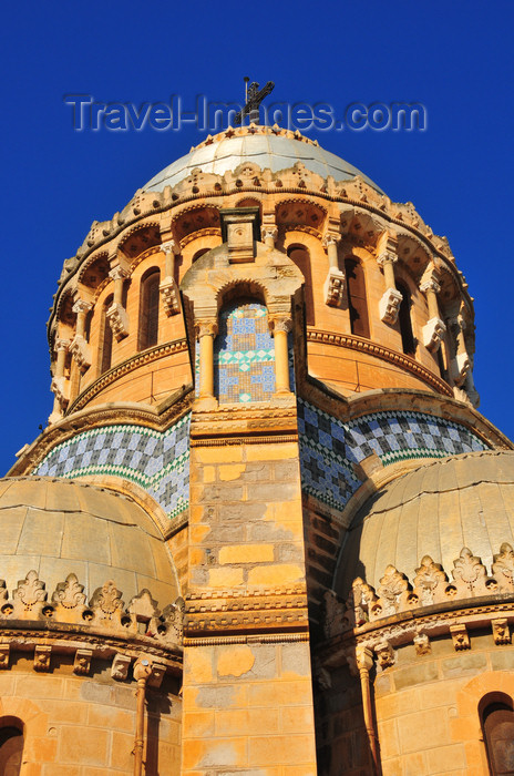 algeria573: Algiers / Alger - Algeria / Algérie: Notre Dame d'Afrique basilica - buttress, dome and half-domes above the apses - chevet | Basilique Notre-Dame d'Afrique - contrefort, dôme à tambour et demi-dômes sur les absides - chevet - photo by M.Torres - (c) Travel-Images.com - Stock Photography agency - Image Bank