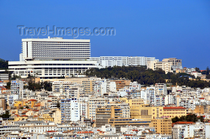 algeria622: Algiers / Alger - Algeria / Algérie: panorama - El-Aurassi hotel, 13-story glass and concrete block built by the Egyptians, a favorite for summits and congresses, Bd Frantz Fanon, les Tagarins | vue panoramique - Hôtel El-Aurassi, Bd Frantz Fanon, les Tagarins - photo by M.Torres - (c) Travel-Images.com - Stock Photography agency - Image Bank