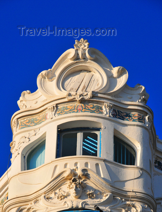 algeria628: Algiers / Alger - Algeria / Algérie: elegant art deco architecture of the former Grand Hôtel Excelsior - El Khattabi st. | architecture art déco de l'ex-Grand Hôtel Excelsior - rue El Khattabi, ex-rue Charles-Péguy, Place du Forum - photo by M.Torres - (c) Travel-Images.com - Stock Photography agency - Image Bank