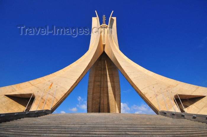 algeria649: Algiers / Alger - Algeria / Algérie: Monument of the Martyrs of the Algerian War | Monument des martyrs de la guerre d'Algérie - photo by M.Torres - (c) Travel-Images.com - Stock Photography agency - Image Bank