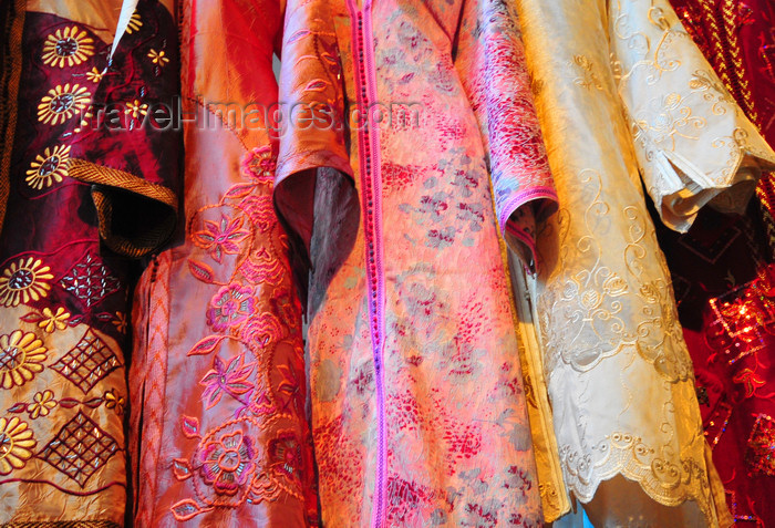 algeria658: Algiers / Alger - Algeria / Algérie: dresses from One Thousand and One Nights - arcade of Bab Azoun steet | robes des Mille et Une Nuits - arcade de la Rue Bab Azoun - photo by M.Torres - (c) Travel-Images.com - Stock Photography agency - Image Bank