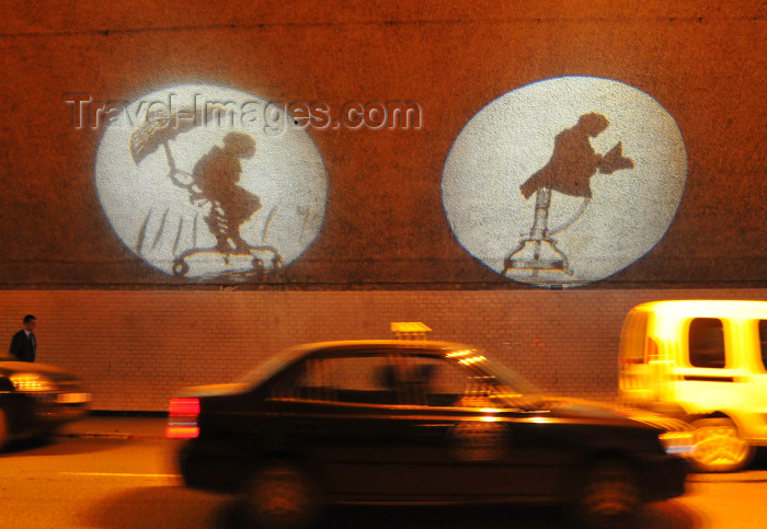 algeria740: Algiers / Alger - Algeria / Algérie: Tunnel des Facultés - tunnel linking Pasteur avenue to Audin square - traffic and projections | Tunnel des Facultés - Trou de Facs - relie l'avenue de Pasteur à la place Maurice Audin - trafic et projections - photo by M.Torres - (c) Travel-Images.com - Stock Photography agency - Image Bank