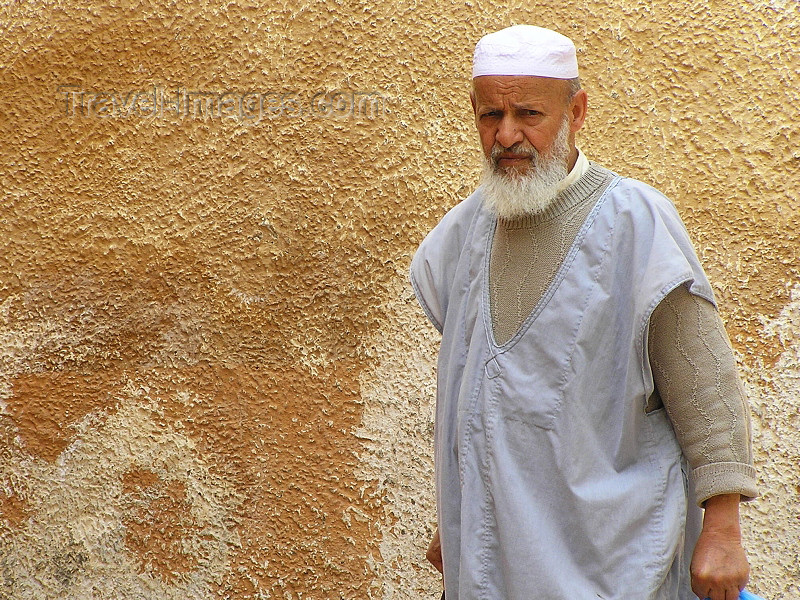 algeria78: Algeria / Algerie - M'zab - Ghardaïa wilaya: bearded man - Ghardaia - photo by J.Kaman - homme barbu - (c) Travel-Images.com - Stock Photography agency - Image Bank