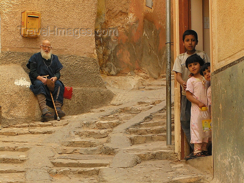 algeria82: Algeria / Algerie - M'zab - Ghardaïa wilaya: backstreets of Ghardaia - stairs - photo by J.Kaman - ruelle de Ghardaia - escaliers - (c) Travel-Images.com - Stock Photography agency - Image Bank