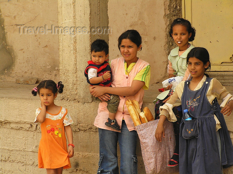 algeria83: Algeria / Algerie - M'zab - Ghardaïa wilaya: local children - photo by J.Kaman - enfants locaux - (c) Travel-Images.com - Stock Photography agency - Image Bank