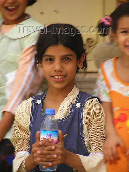 algeria84: Algeria / Algerie - M'zab - Ghardaïa wilaya: local girl - photo by J.Kaman - fille locale - (c) Travel-Images.com - Stock Photography agency - Image Bank