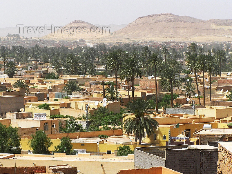 algeria98: Algérie / Algerie - Laghouat: skyline - photo by J.Kaman - horizon - (c) Travel-Images.com - Stock Photography agency - Image Bank