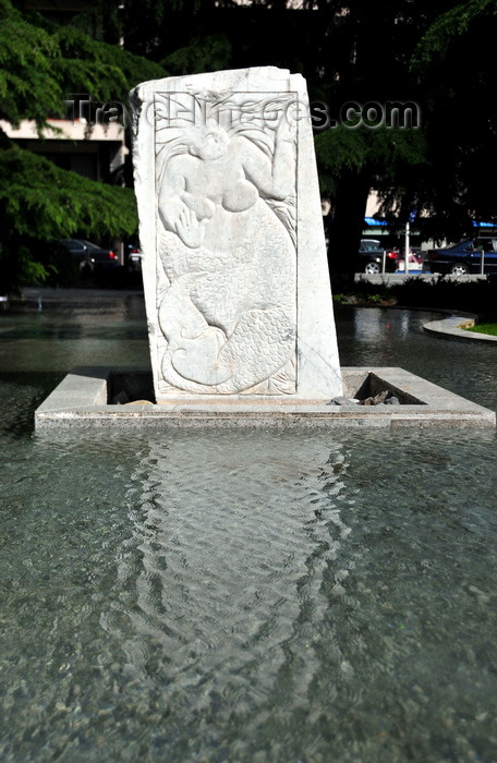 andorra39: Escaldes-Engordany, Andorra: mermaid stele - pond at Parc de la Mola - Josep Viladomat Street - sculptor Judith Gaset - photo by M.Torres - (c) Travel-Images.com - Stock Photography agency - Image Bank