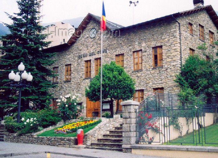 andorra5: Andorra - Santa Julia de Loria: Casa del Comu - stone façade - House of the Comune on Avinguda de Canòlich - photo by M.Torres - (c) Travel-Images.com - Stock Photography agency - Image Bank