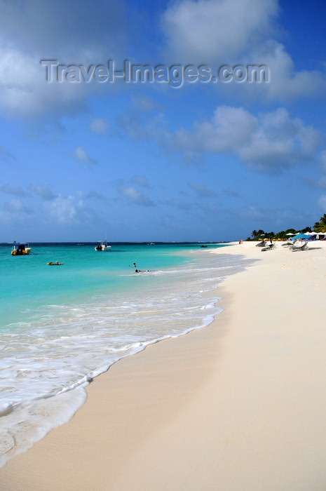 anguilla1: Shoal Bay East beach, Anguilla: two miles of white sand - photo by M.Torres - (c) Travel-Images.com - Stock Photography agency - Image Bank