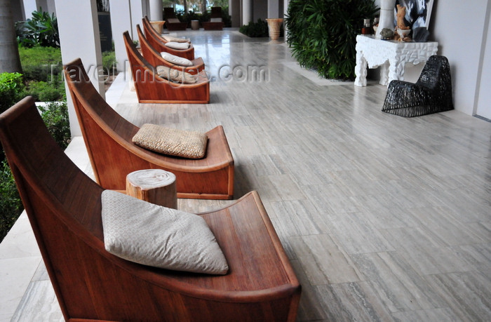 anguilla22: Barnes Bay, West End, Anguilla: elegant chairs - designer Kelly Wearstler - Viceroy Anguilla resort - photo by M.Torres - (c) Travel-Images.com - Stock Photography agency - Image Bank