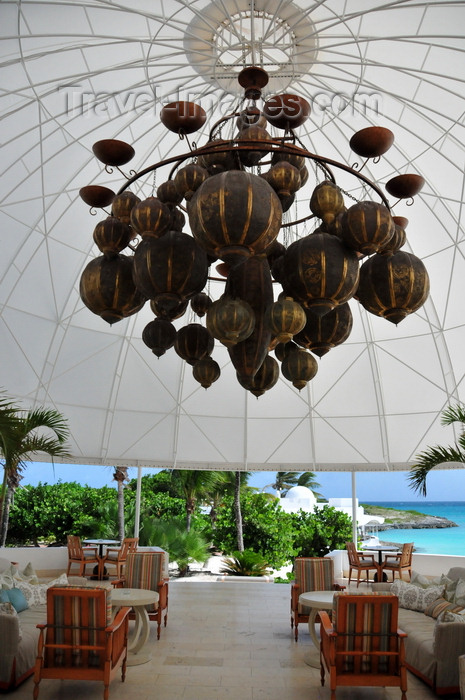 anguilla34: Maundays Bay, West End Village, Anguilla: waterfront terrace with large Moorish chandelier - Cap Juluca hotel - photo by M.Torres - (c) Travel-Images.com - Stock Photography agency - Image Bank