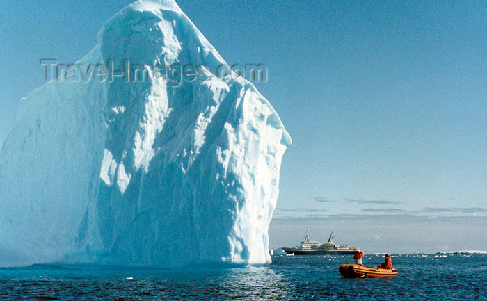 antarctica3: Antarctica - Lemaire channel (off Bismark strait, between Booth Island and the Antarctic Peninsula): Zodiac, the ship and the iceberg - photo by G.Frysinger - (c) Travel-Images.com - Stock Photography agency - Image Bank