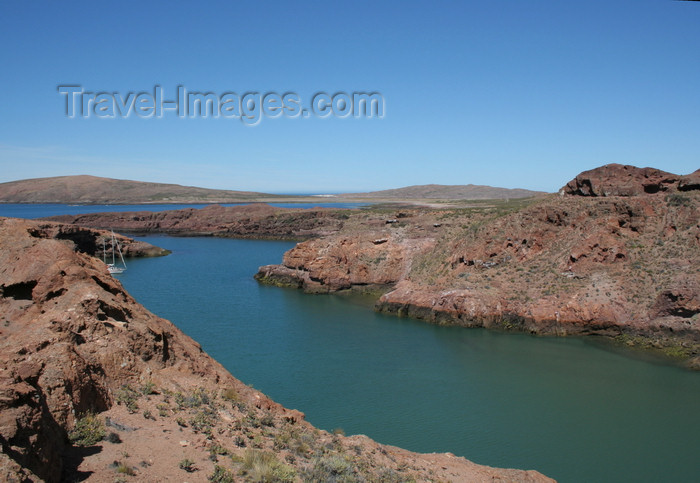 argentina166: Argentina - Caleta Horno - Bahía Gil (Chubut Province): inlet - photo by C.Breschi - (c) Travel-Images.com - Stock Photography agency - Image Bank