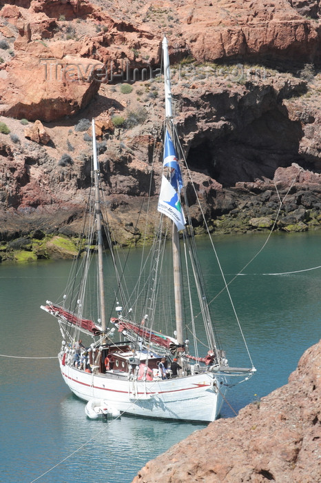 argentina168: Argentina - Caleta Horno - Bahía Gil (Chubut Province): sailing ship - 'Notre Dame des Flots' - ancien bateau de pêche - photo by C.Breschi - (c) Travel-Images.com - Stock Photography agency - Image Bank