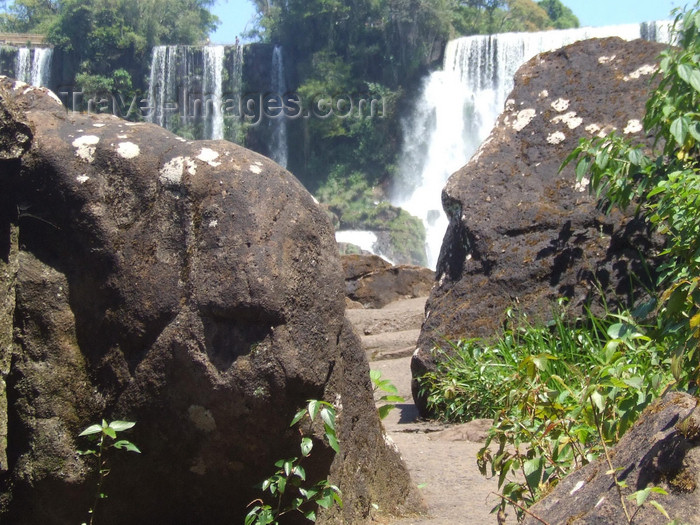 argentina231: Argentina - Iguazu Falls - rocks and the falls - images of South America by M.Bergsma - (c) Travel-Images.com - Stock Photography agency - Image Bank