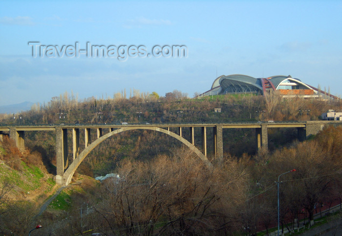 armenia116: Armenia - Yerevan: Kievyan Bridge over the Hrazdan river and the Karen Demirchian Sports & Concert complex - photo by S.Hovakimyan - (c) Travel-Images.com - Stock Photography agency - Image Bank