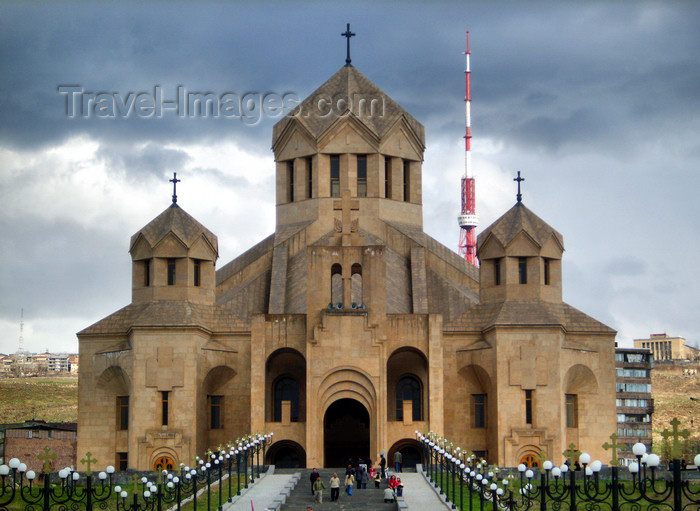 armenia119: Armenia - Yerevan: Cathedral of St. Gregory the Illuminator - the world's largest Apostolic cathedral - photo by S.Hovakimyan - (c) Travel-Images.com - Stock Photography agency - Image Bank