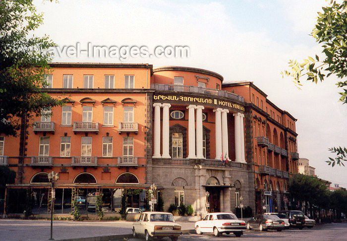 armenia22: Armenia -  Yerevan: Hotel Yerevan - Abovian street - photo by M.Torres) - (c) Travel-Images.com - Stock Photography agency - Image Bank